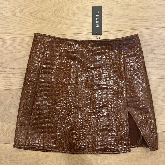 MOTEL ROCKS CROC MINI SKIRT - TAGS ON - SIZE SMALL - Picture 3 of 4
